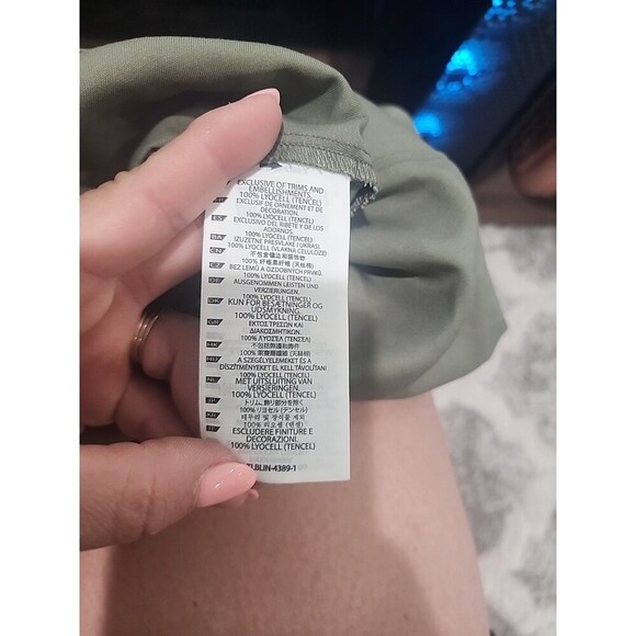 5.11 Tactical Women’s Isla Short Sleeve Shirt 837 Tank Green Light Weight Button - Picture 8 of 8